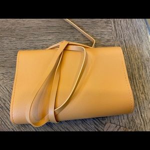 NEW Glass ladder Katherine tech organizer